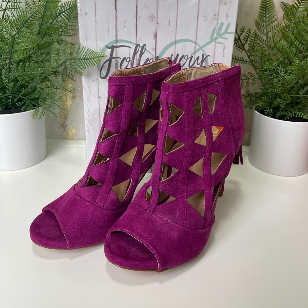 XOXO Magenta Pumps Size 7
